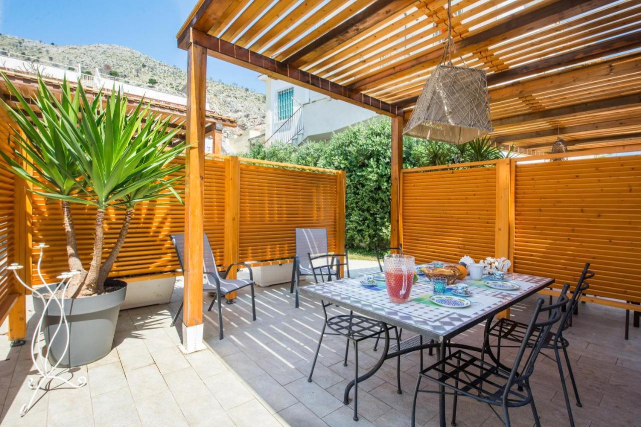 Villa Cinzia-150 Mt From The Beach Mondello Bagian luar foto