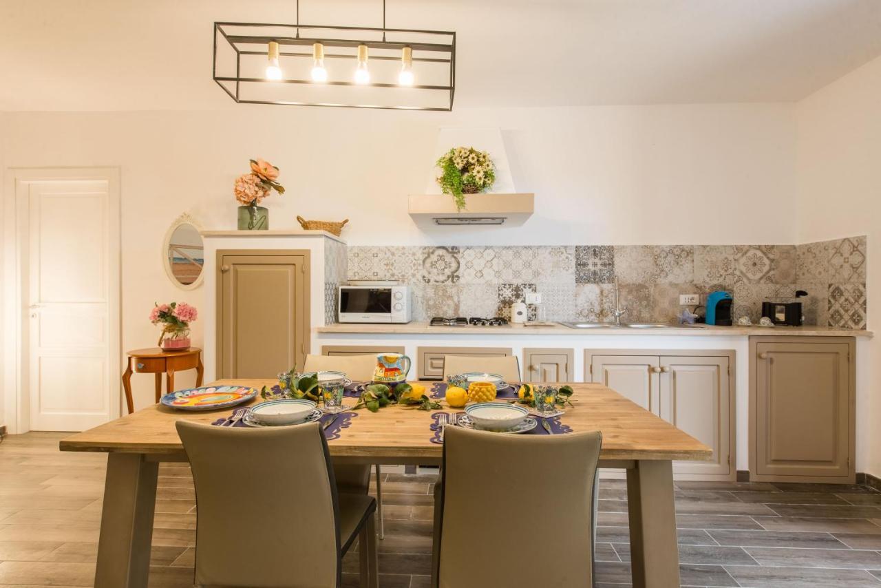 Villa Cinzia-150 Mt From The Beach Mondello Bagian luar foto