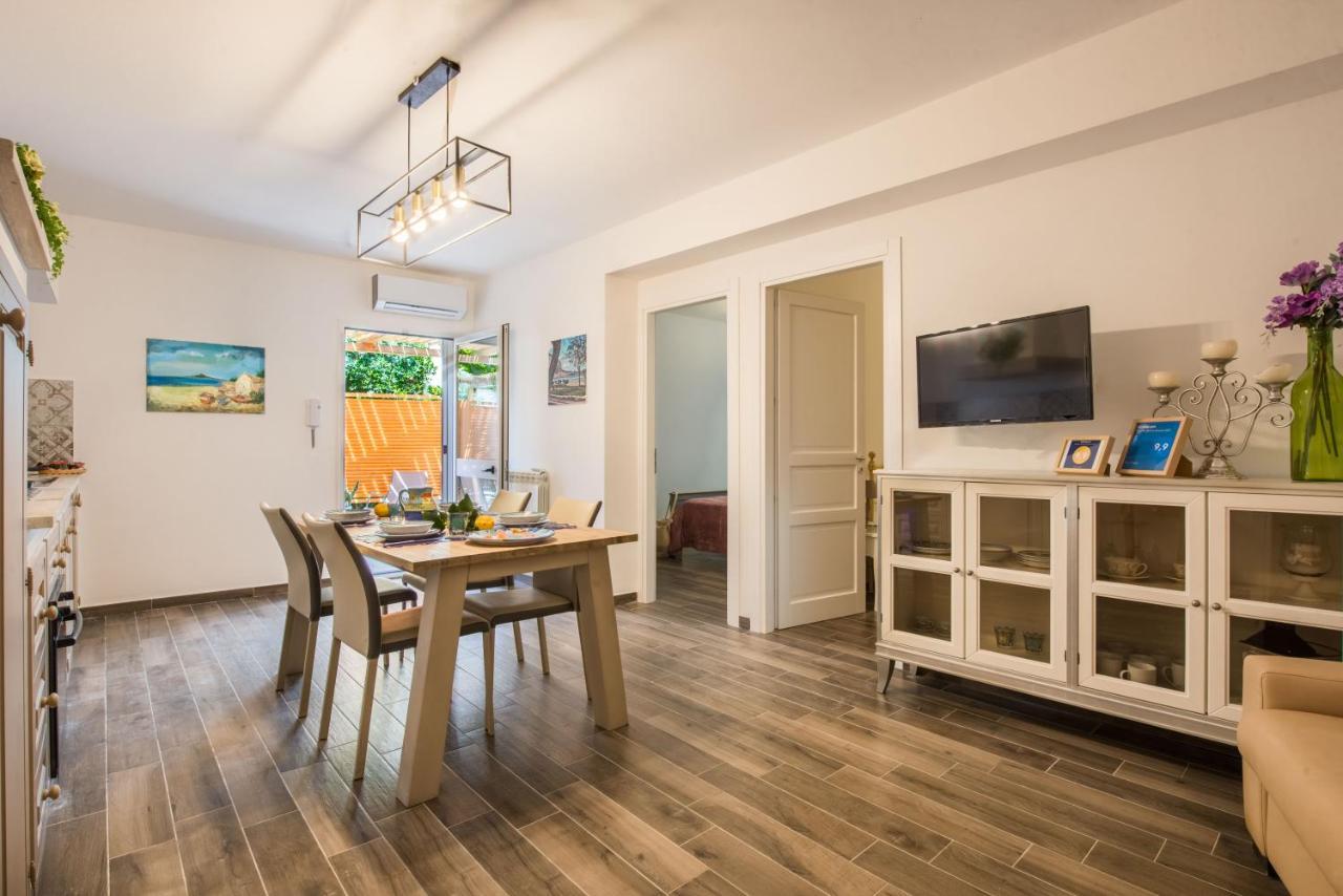 Villa Cinzia-150 Mt From The Beach Mondello Bagian luar foto