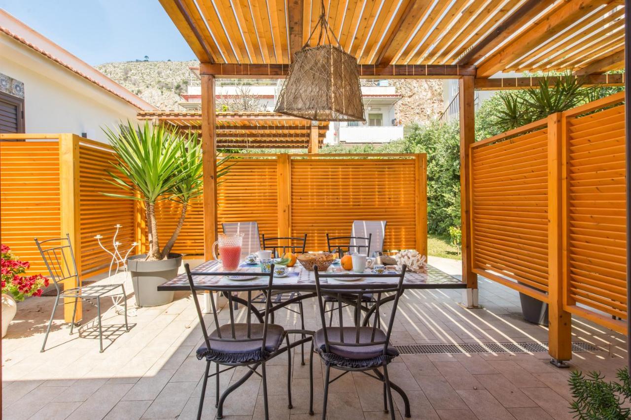 Villa Cinzia-150 Mt From The Beach Mondello Bagian luar foto