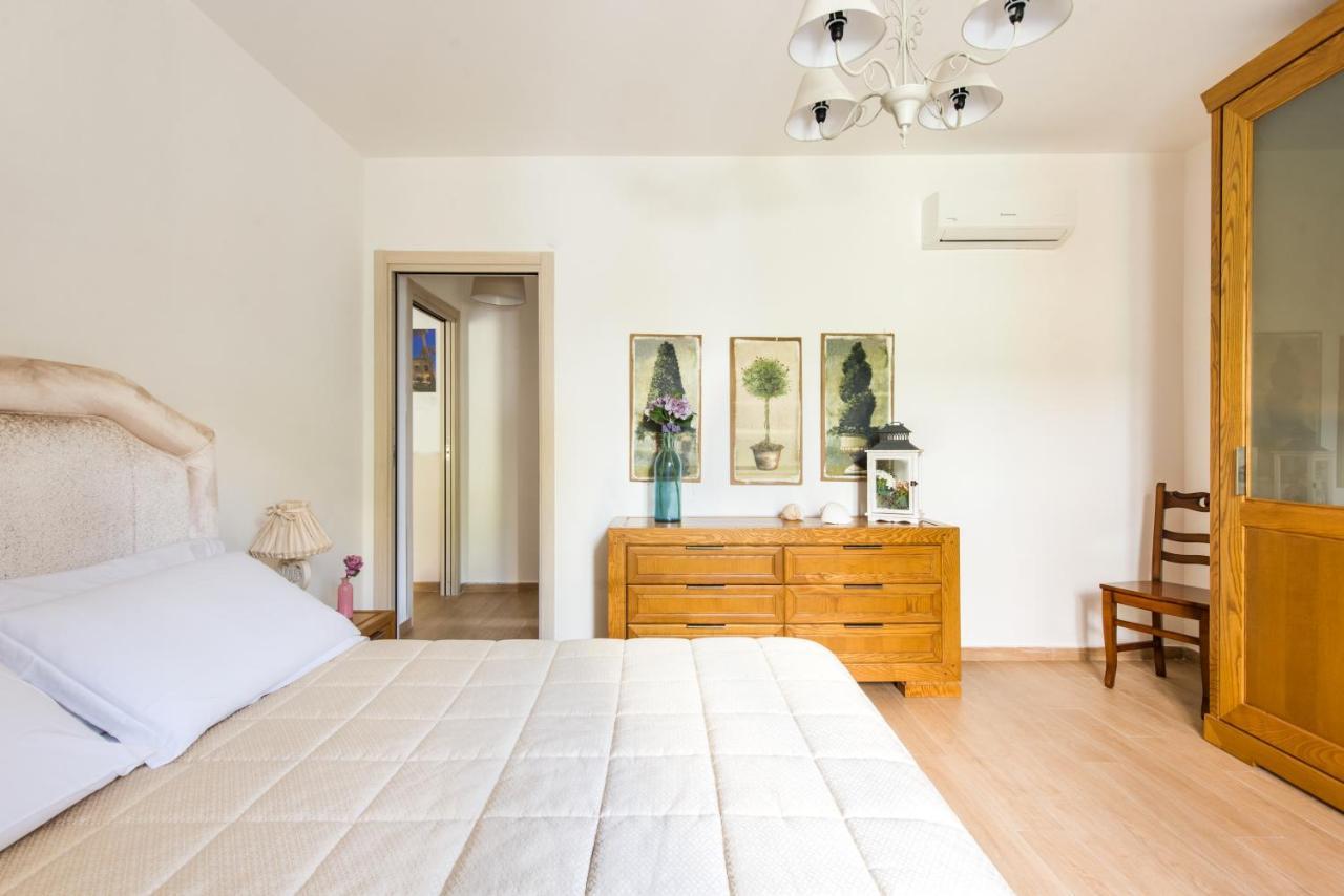 Villa Cinzia-150 Mt From The Beach Mondello Bagian luar foto