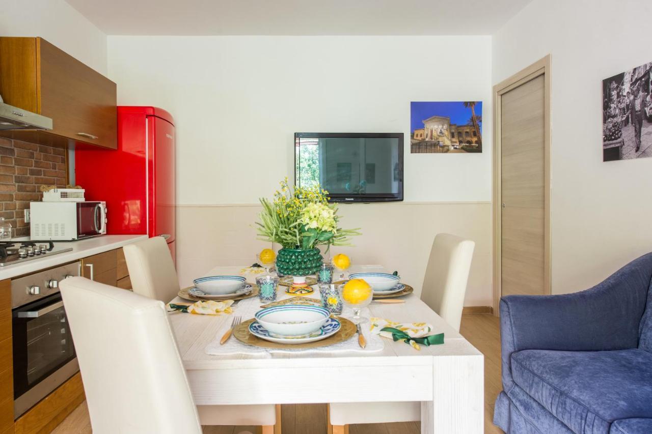 Villa Cinzia-150 Mt From The Beach Mondello Bagian luar foto